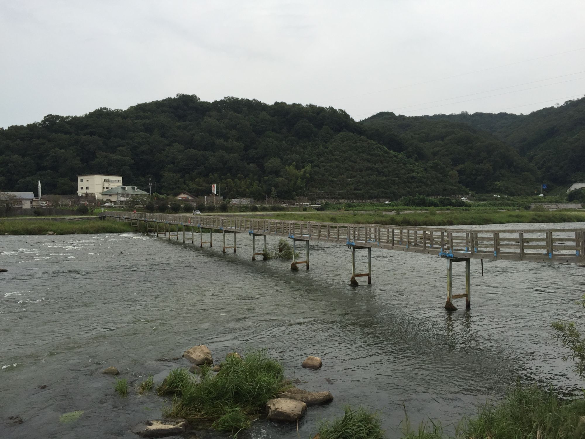 旭川の流れ