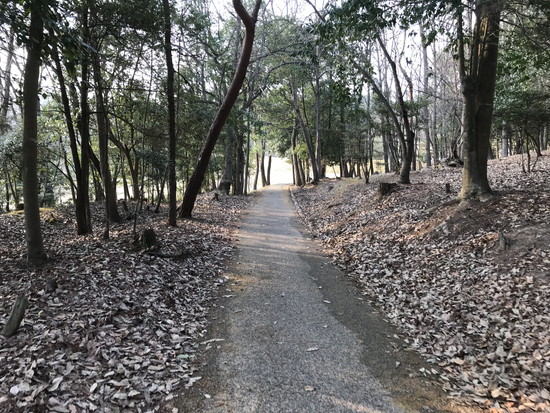 吉備路風土記の丘 ― 移築された古民家と、文化館めぐり