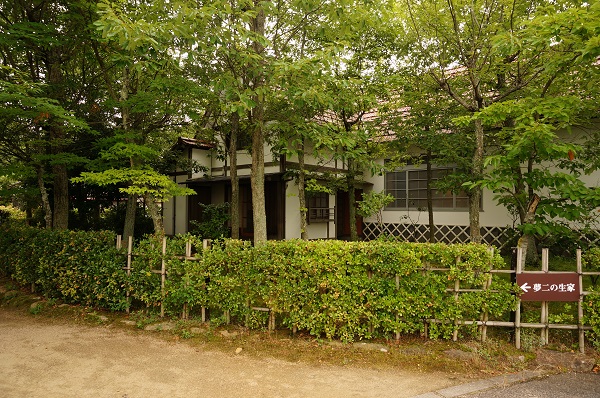 夢二郷土美術館 ― 竹久夢二の生涯を辿る本館と生家分館